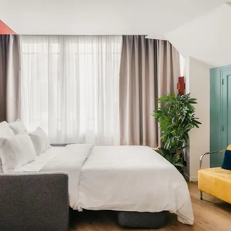 Edgar Auteuil - Le Marois Aparthotel Paris